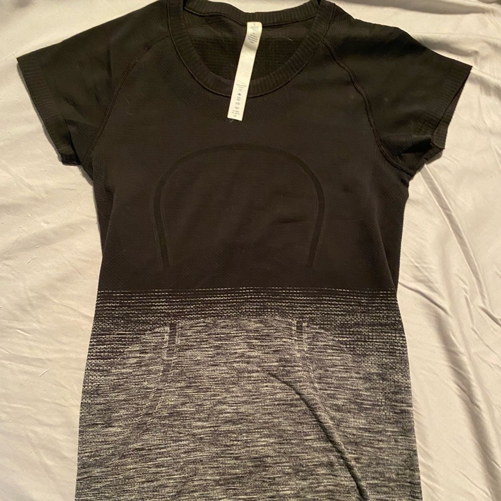 Lightly worn lululemon T-Shirt